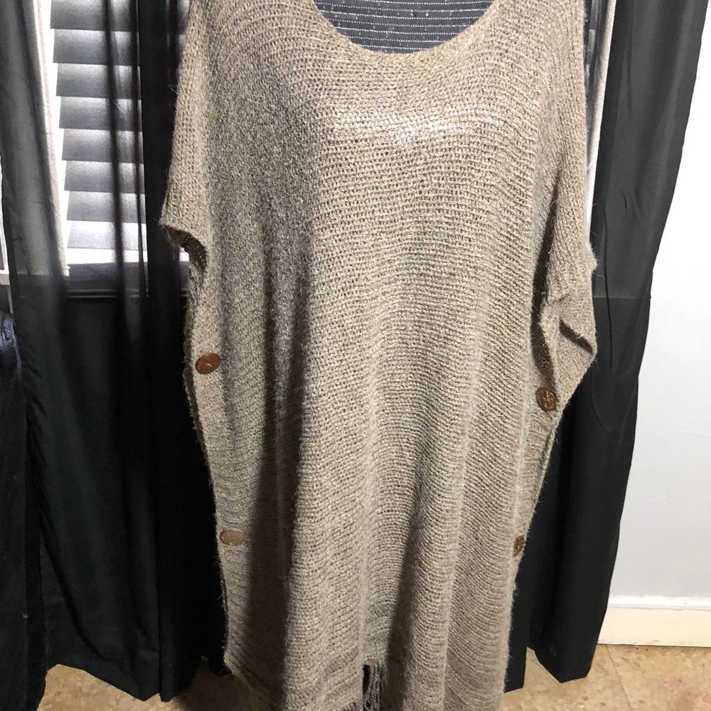 Code Free Size Taupe Button Sides Fringed Shaw